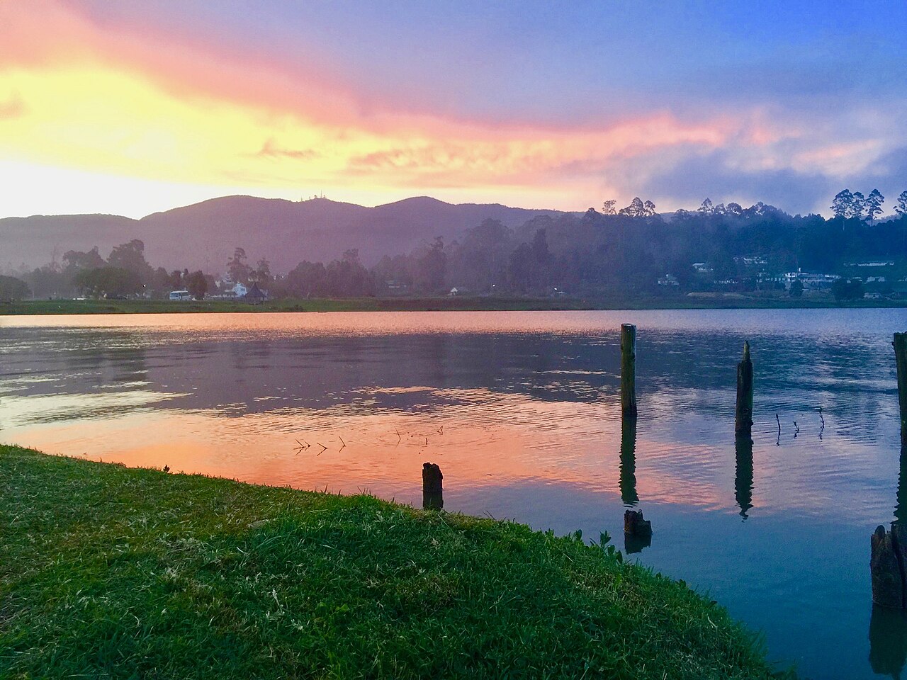 Gregory Lake Nuwara Eliya
